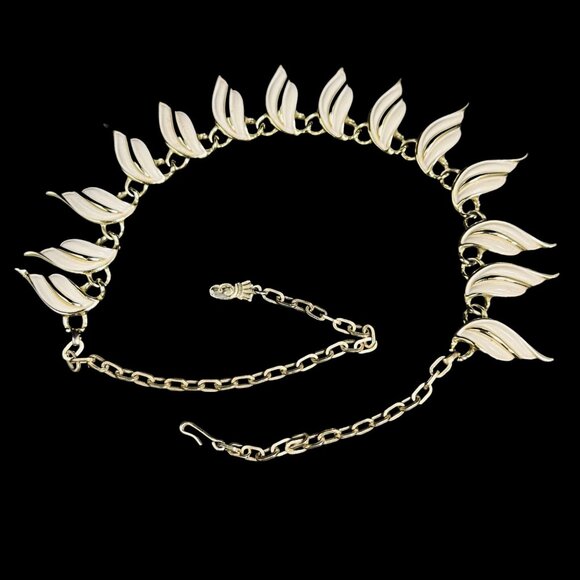 Emmons Gold Tone W/Off White Enamel Necklace & Tall Clip On Earrings Set (5321) - Picture 7 of 11